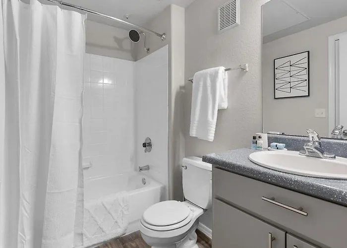 Landing - Modern With Amazing Amenities *